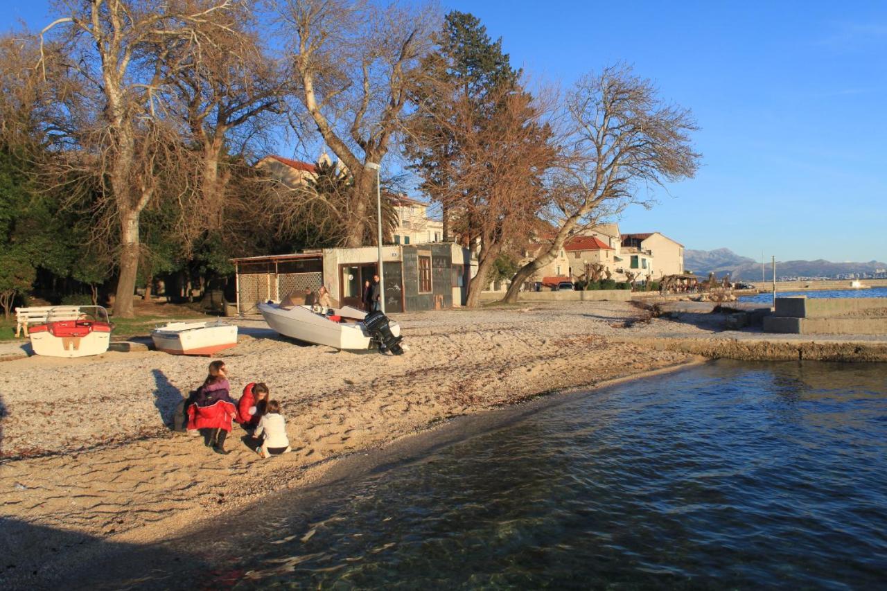 Apartments With A Parking Space Kastel Luksic, Kastela - 13734 Екстер'єр фото