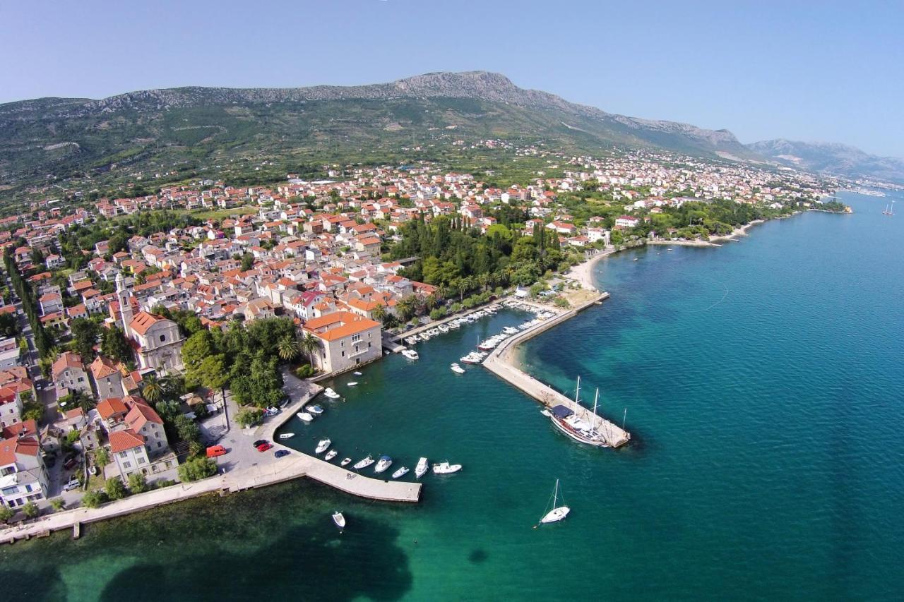 Apartments With A Parking Space Kastel Luksic, Kastela - 13734 Екстер'єр фото